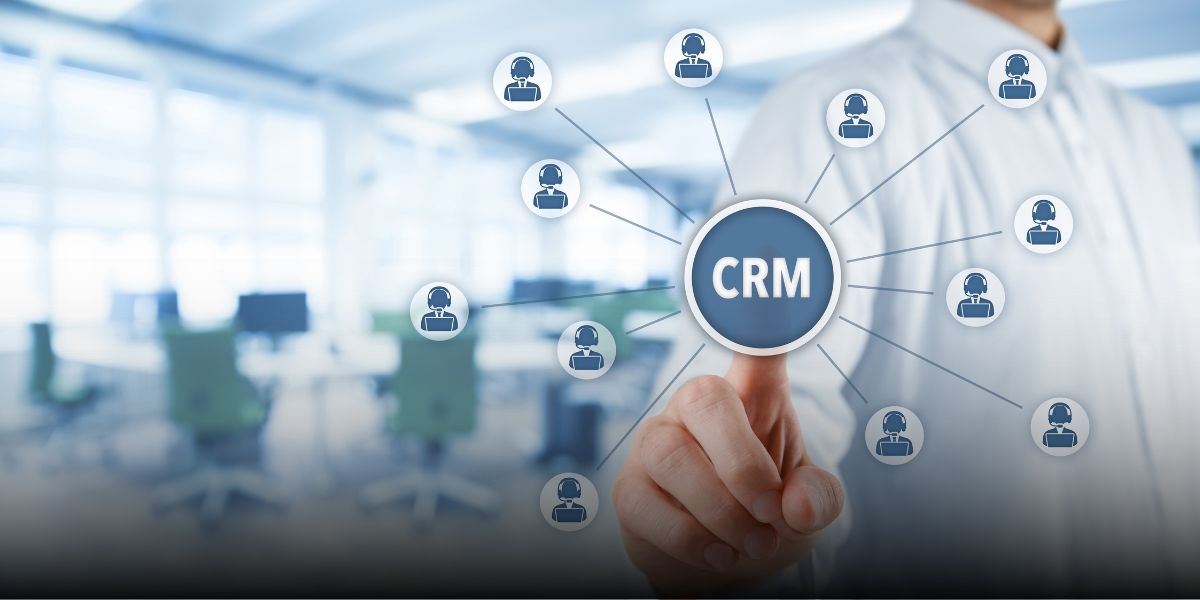 What Can Sales Managers and Representatives Gain From a CRM?
